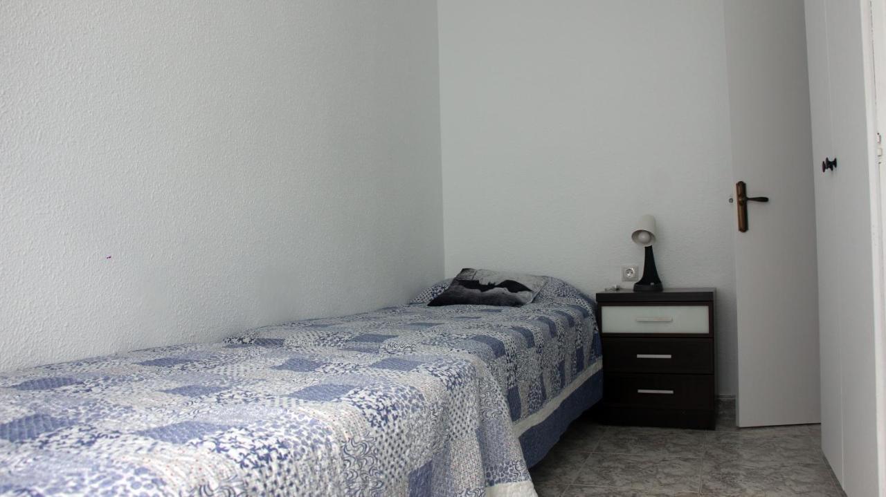 Sta. Eulalia Familias Arysal Apartment ซาลอว์ ภายนอก รูปภาพ