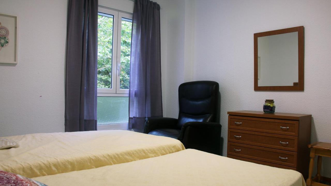 Sta. Eulalia Familias Arysal Apartment ซาลอว์ ภายนอก รูปภาพ